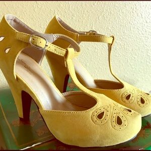 NIB Graham Street Shoe Co. T-strap heels